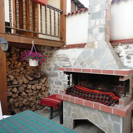 招待所 Lirik 班斯科