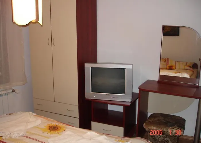 Guest house Lirik 3*